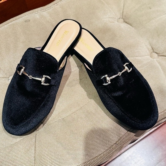 Wanted Ladies Suede Horse Bit Mules. - Picture 7 of 7